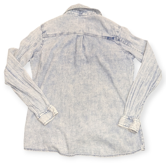 Guess Women's Light Wash denim style button down shirt Y2K Friends XS - Picture 2 of 6